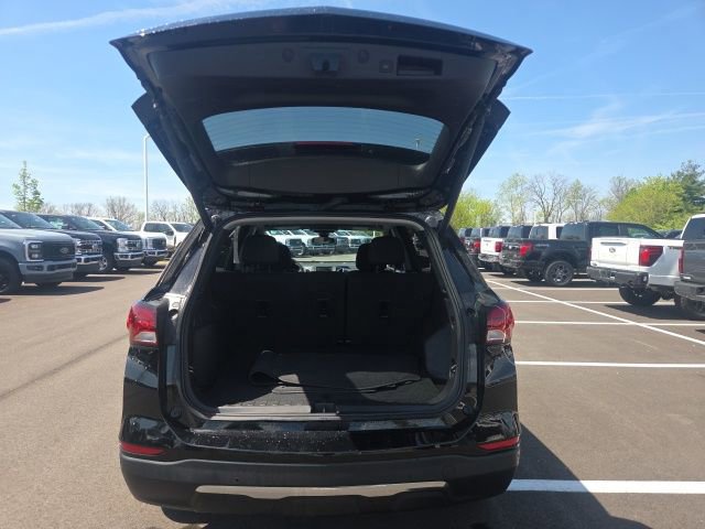 Used 2024 Chevrolet Equinox LT w/ Driver Convenience Package FWD image 12