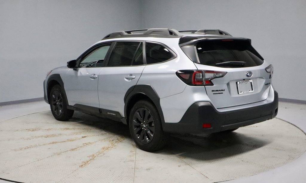 Used 2025 Subaru Outback Onyx Edition AWD/4WD image 3