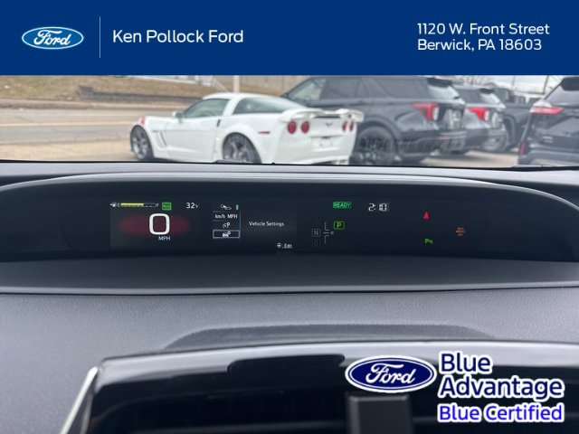 Used 2022 Toyota Prius LE image 19