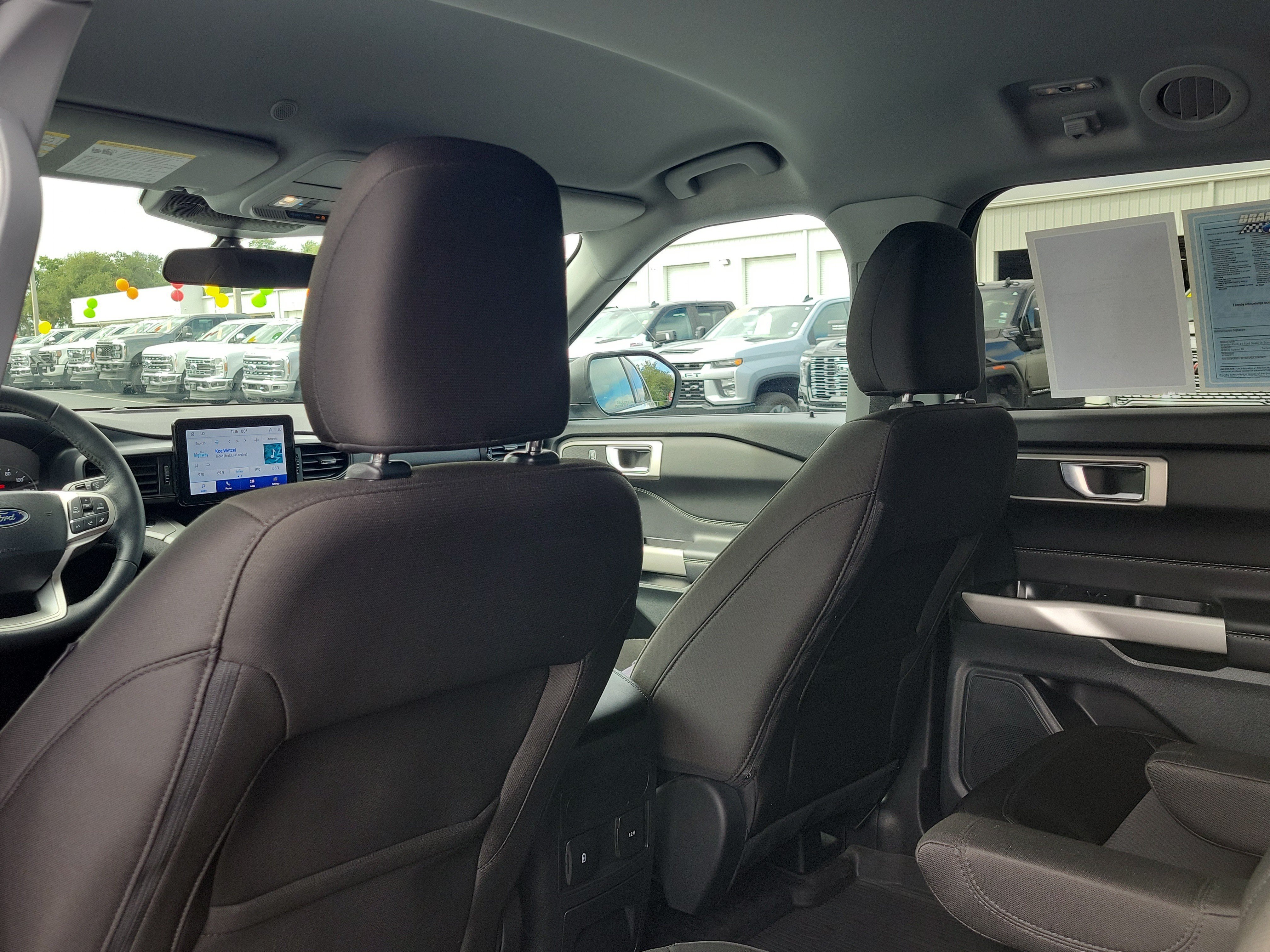 Certified 2024 Ford Explorer XLT RWD image 13