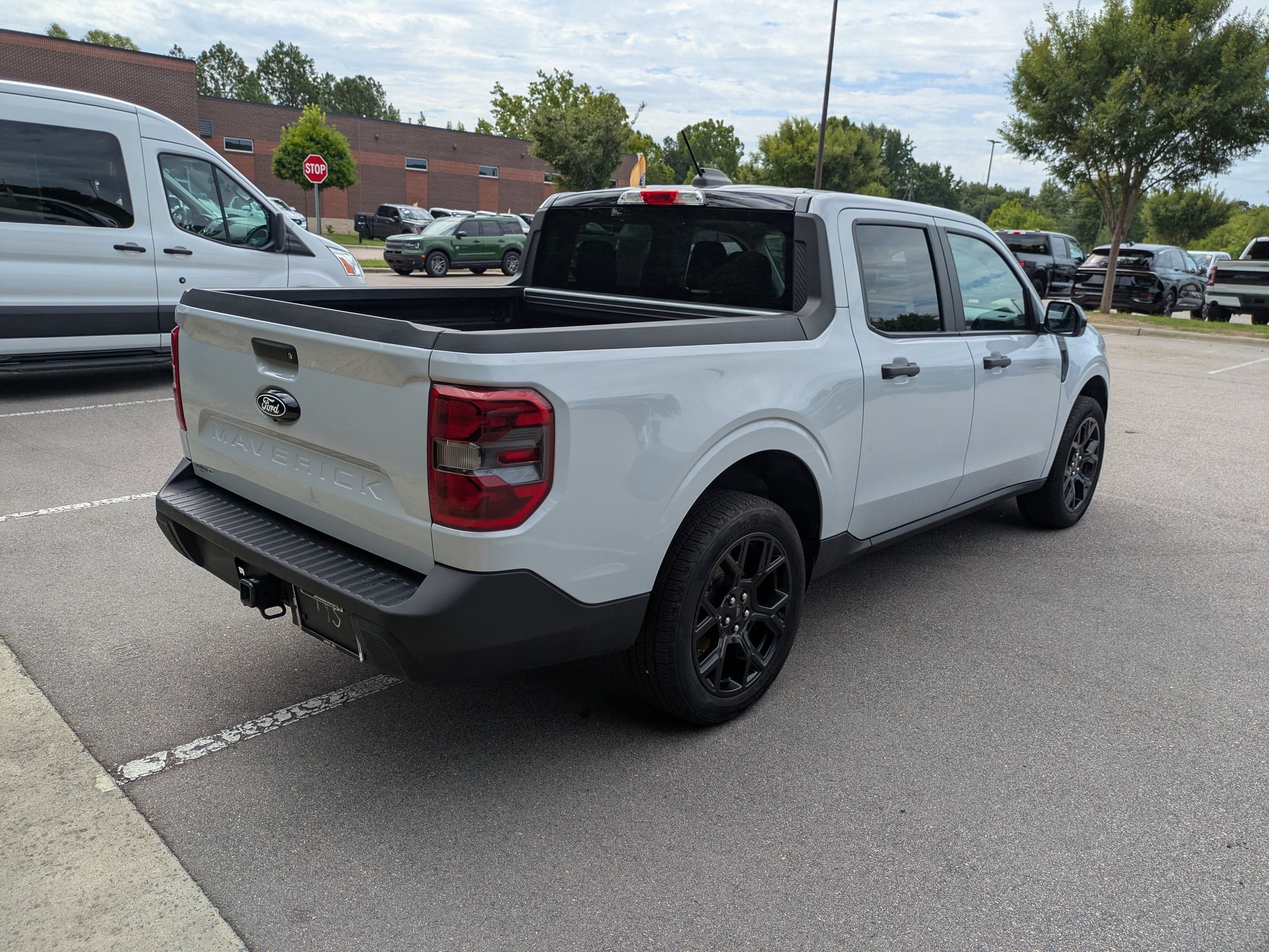 Certified 2025 Ford Maverick XLT AWD/4WD image 4