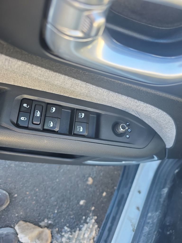 Used 2023 Jeep Compass Latitude w/ Sun and Sound Group image 26