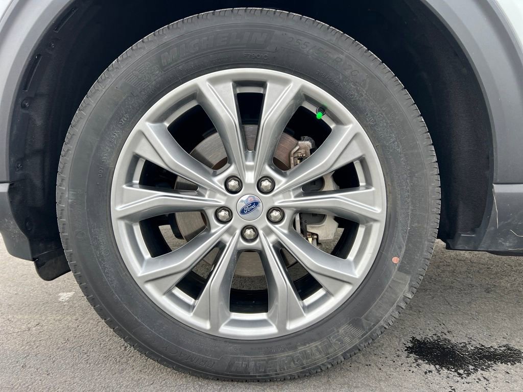 Certified 2023 Ford Explorer XLT w/ Equipment Group 202A image 29
