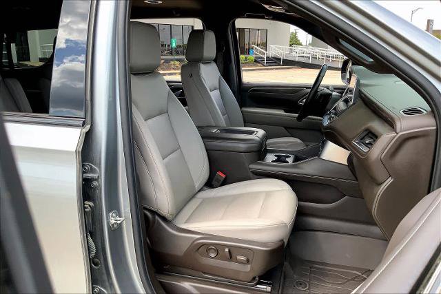 Used 2023 Chevrolet Tahoe Z71 w/ Luxury Package AWD/4WD image 9