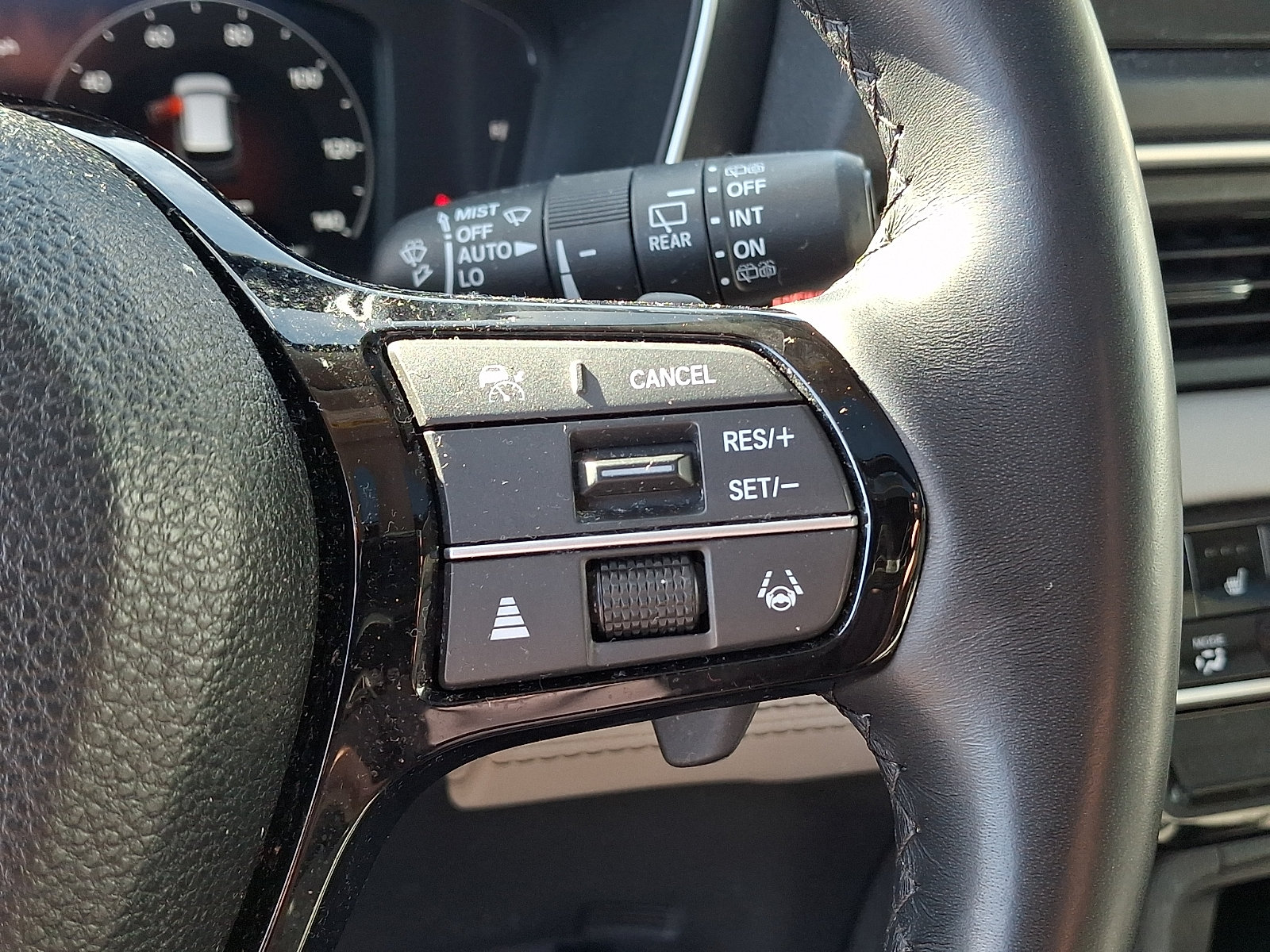 Used 2023 Honda Pilot Elite image 24