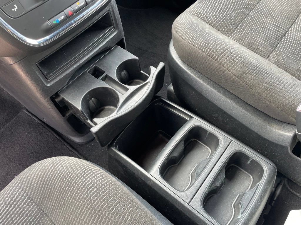 Used 2020 Dodge Grand Caravan SE FWD image 9