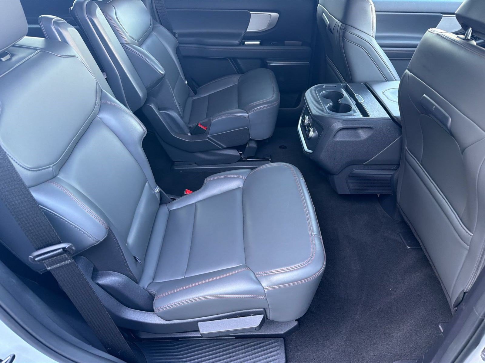 Certified 2025 Ford Expedition Active AWD/4WD image 30