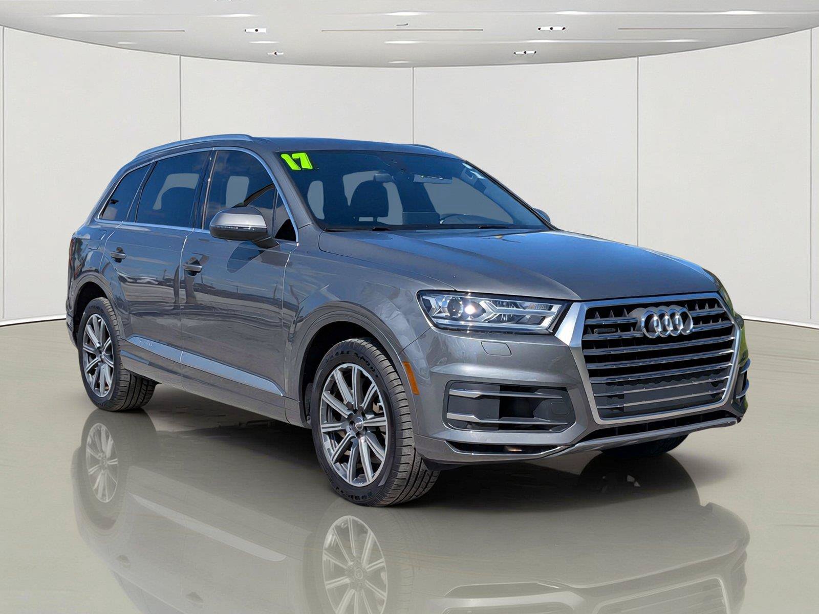 Used 2017 Audi Q7 3.0T Premium AWD/4WD image 3