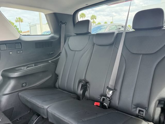 Used 2022 Hyundai Palisade SEL w/ Premium Package FWD image 9