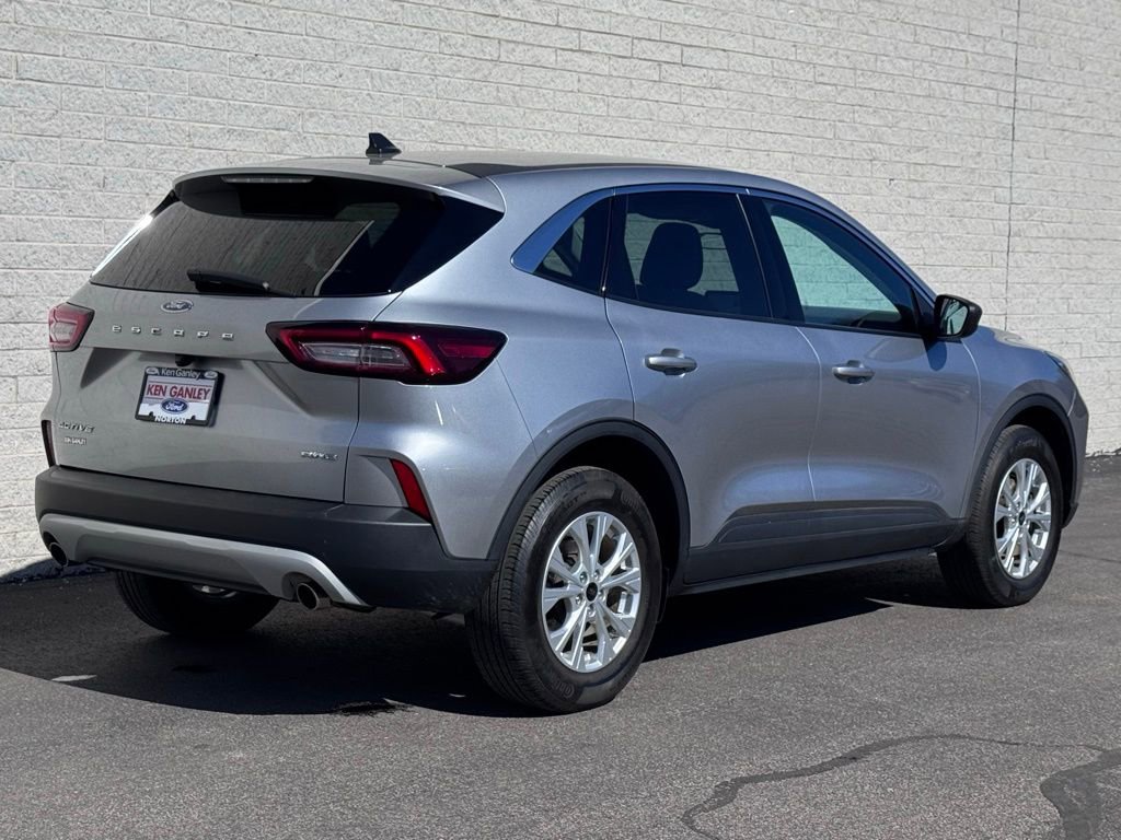 Certified 2023 Ford Escape Active AWD/4WD image 9