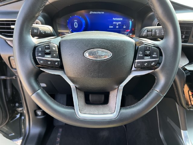 Certified 2023 Ford Explorer Platinum w/ Technology Package AWD/4WD image 20