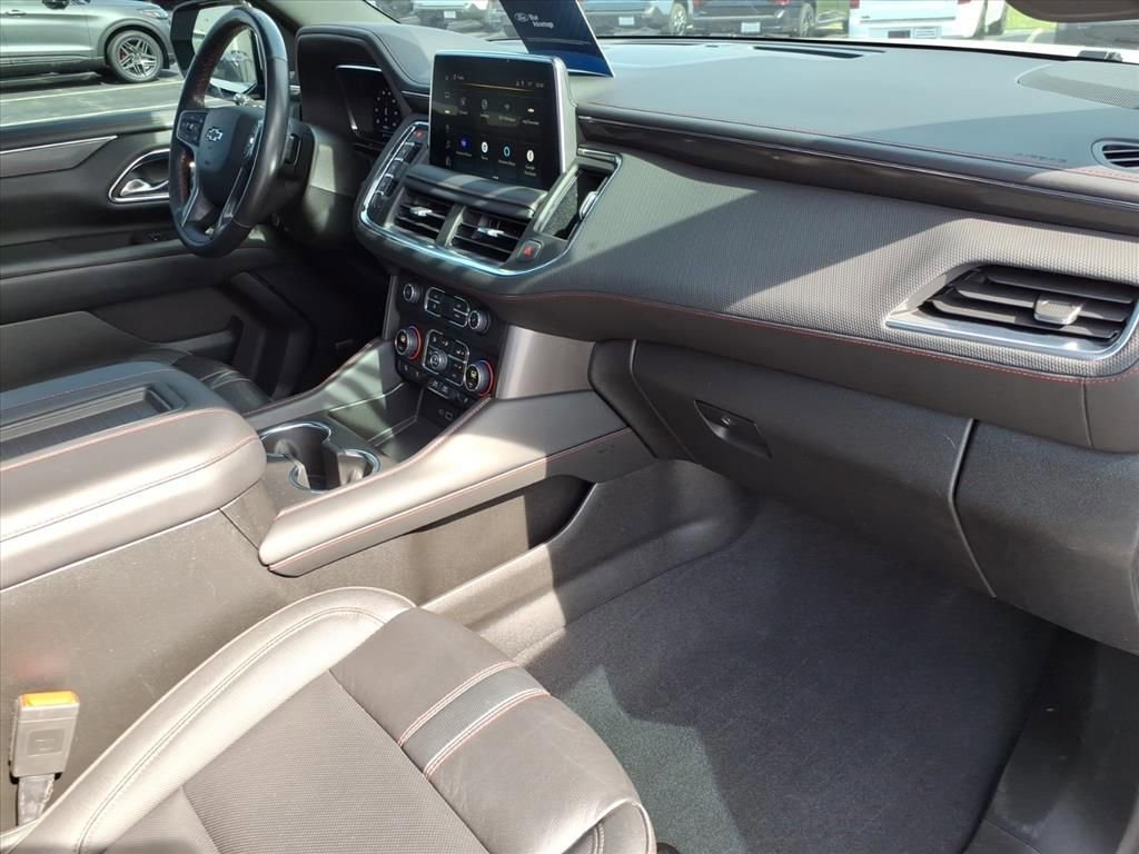 Used 2022 Chevrolet Suburban RST w/ Luxury Package image 17