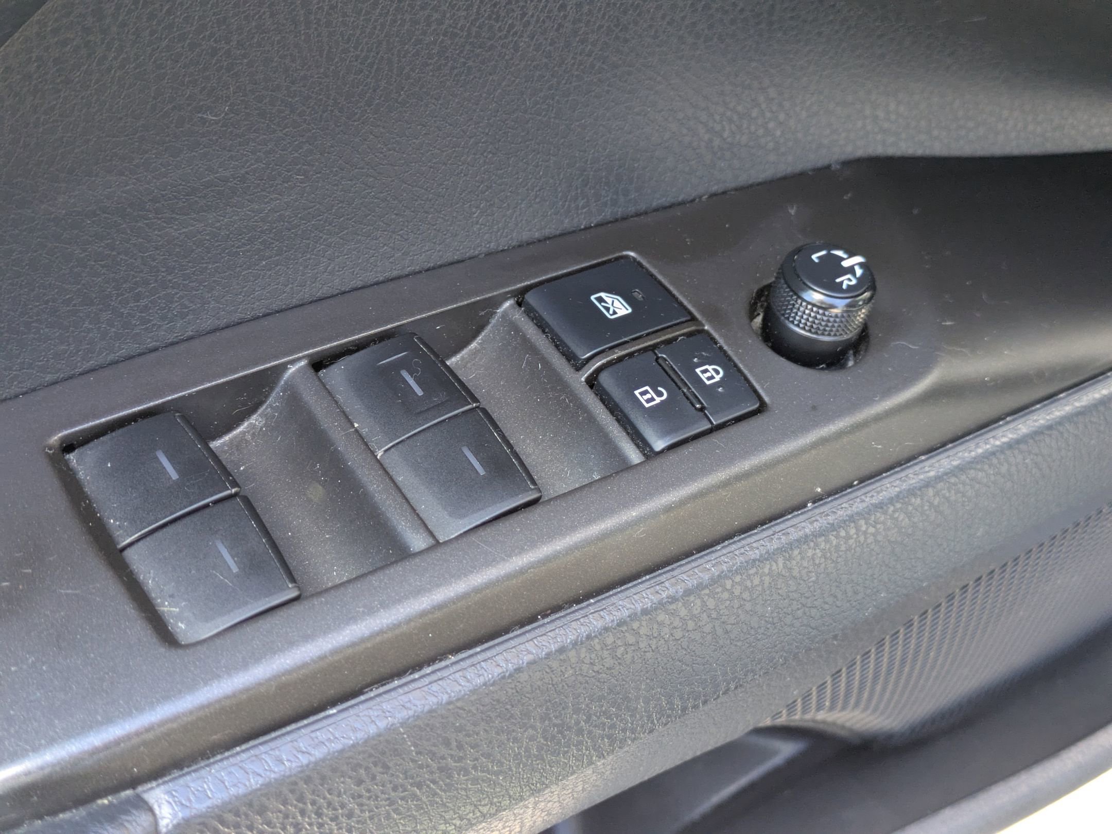 Used 2021 Toyota Camry SE image 11