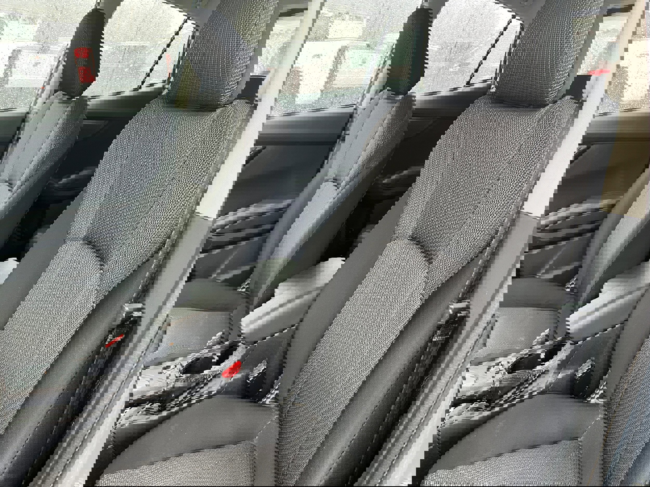 Used 2018 Subaru Impreza 2.0i Premium image 9