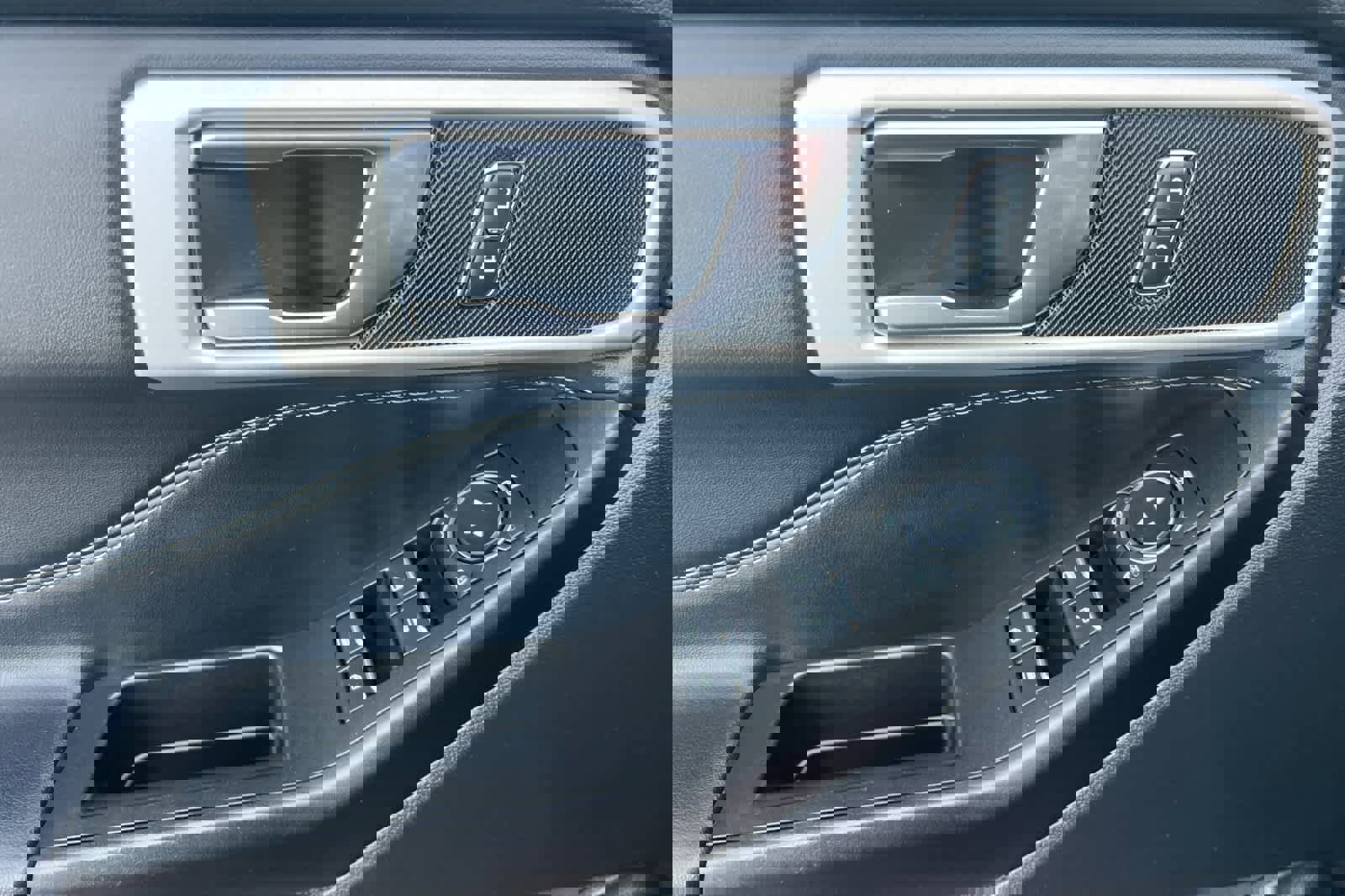 Certified 2020 Ford Explorer XLT w/ Equipment Group 202A image 12