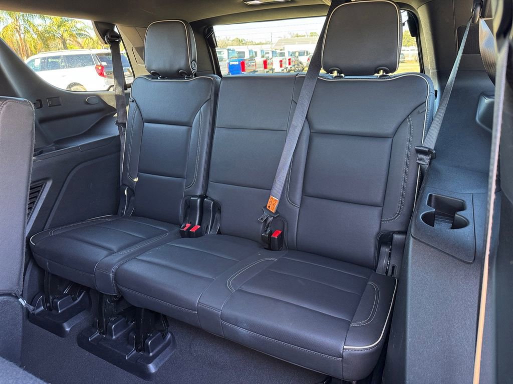 Used 2023 GMC Yukon SLT image 28