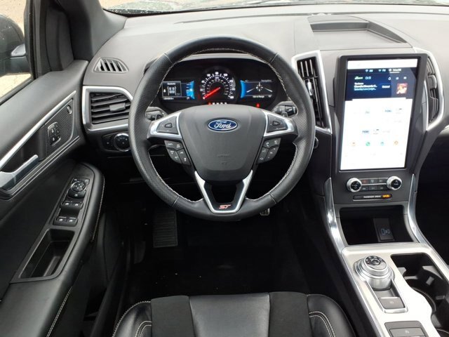 Certified 2024 Ford Edge ST w/ Equipment Group 401A AWD/4WD image 7