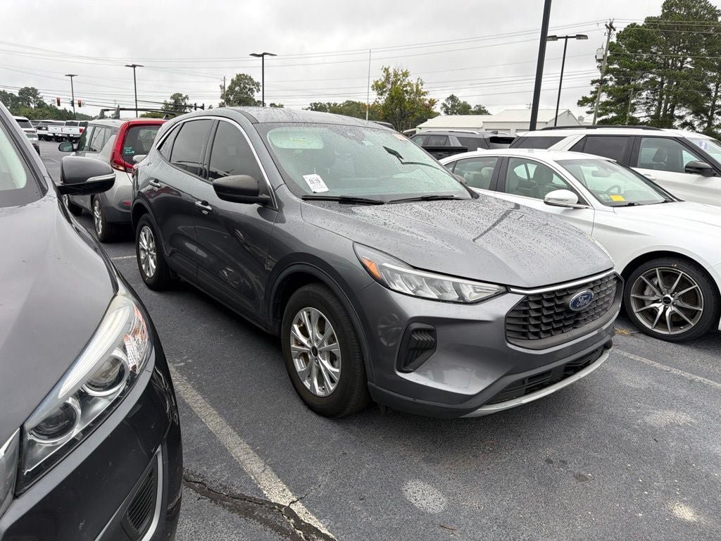 Certified 2023 Ford Escape Active w/ Tech Pack #1 FWD image 9