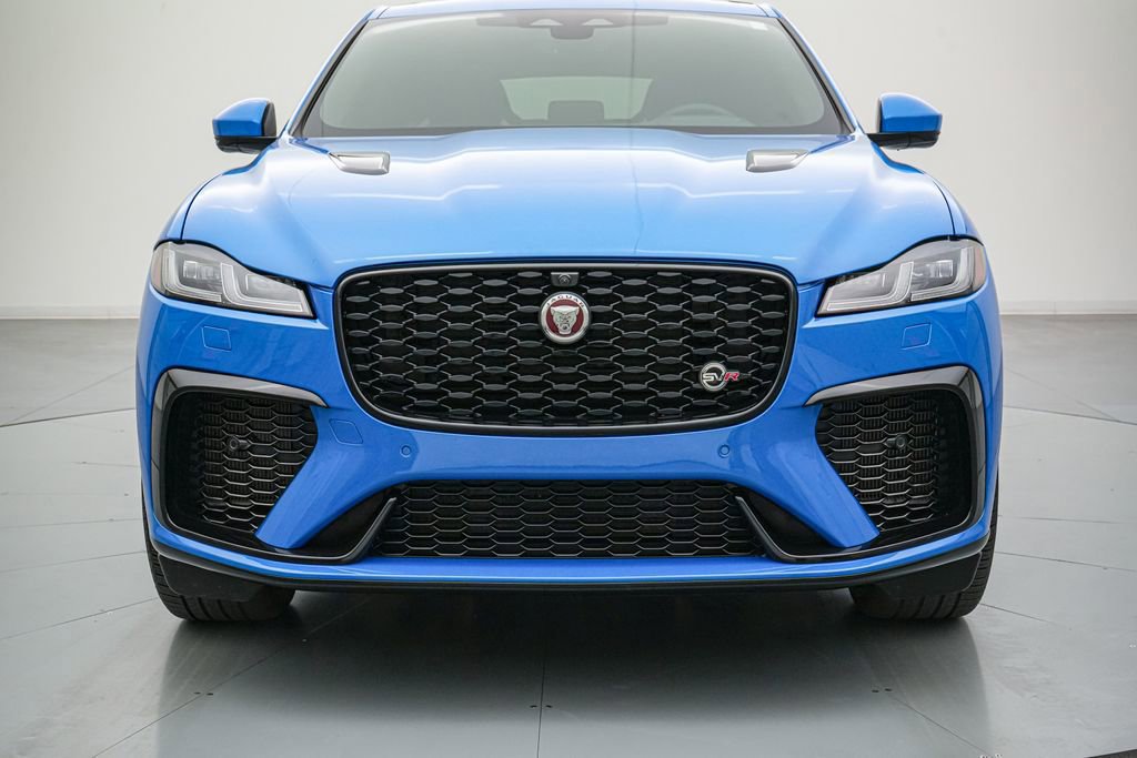 Used 2023 Jaguar F-PACE SVR image 10