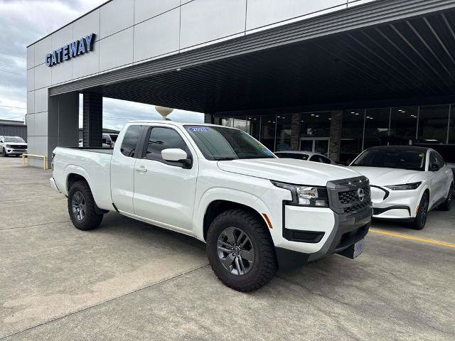 Used 2025 Nissan Frontier SV RWD image 1