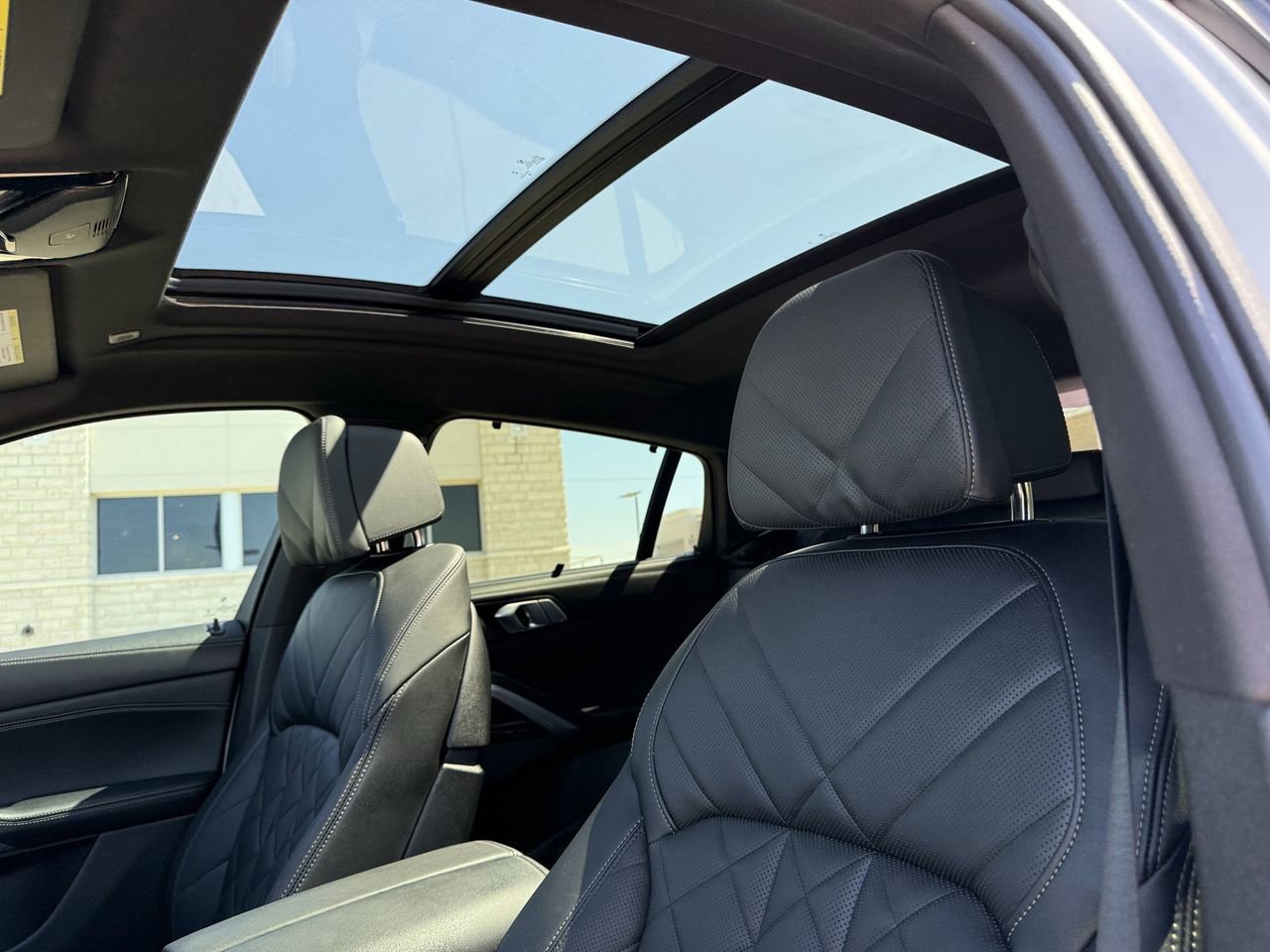 Used 2024 BMW X6 xDrive40i w/ Premium Package image 21