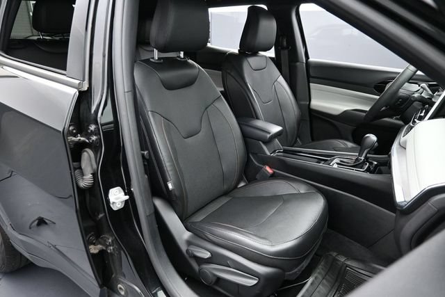 Used 2023 Jeep Compass Limited w/ Elite Group AWD/4WD image 30