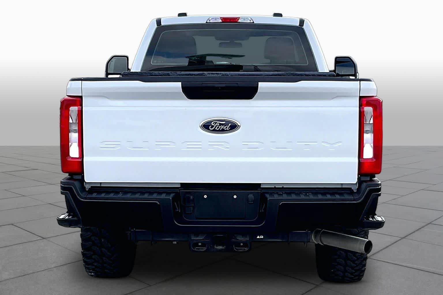 Certified 2025 Ford F250 XL w/ FX4 Off-Road Package AWD/4WD image 5