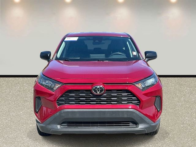 Used 2022 Toyota RAV4 LE FWD image 2