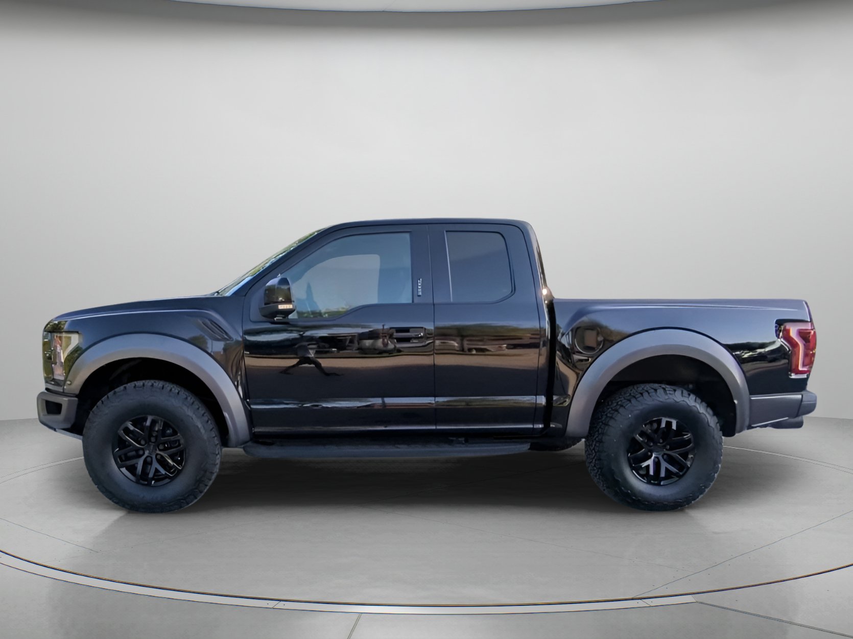 Certified 2018 Ford F150 Raptor w/ Equipment Group 802A Luxury AWD/4WD image 16