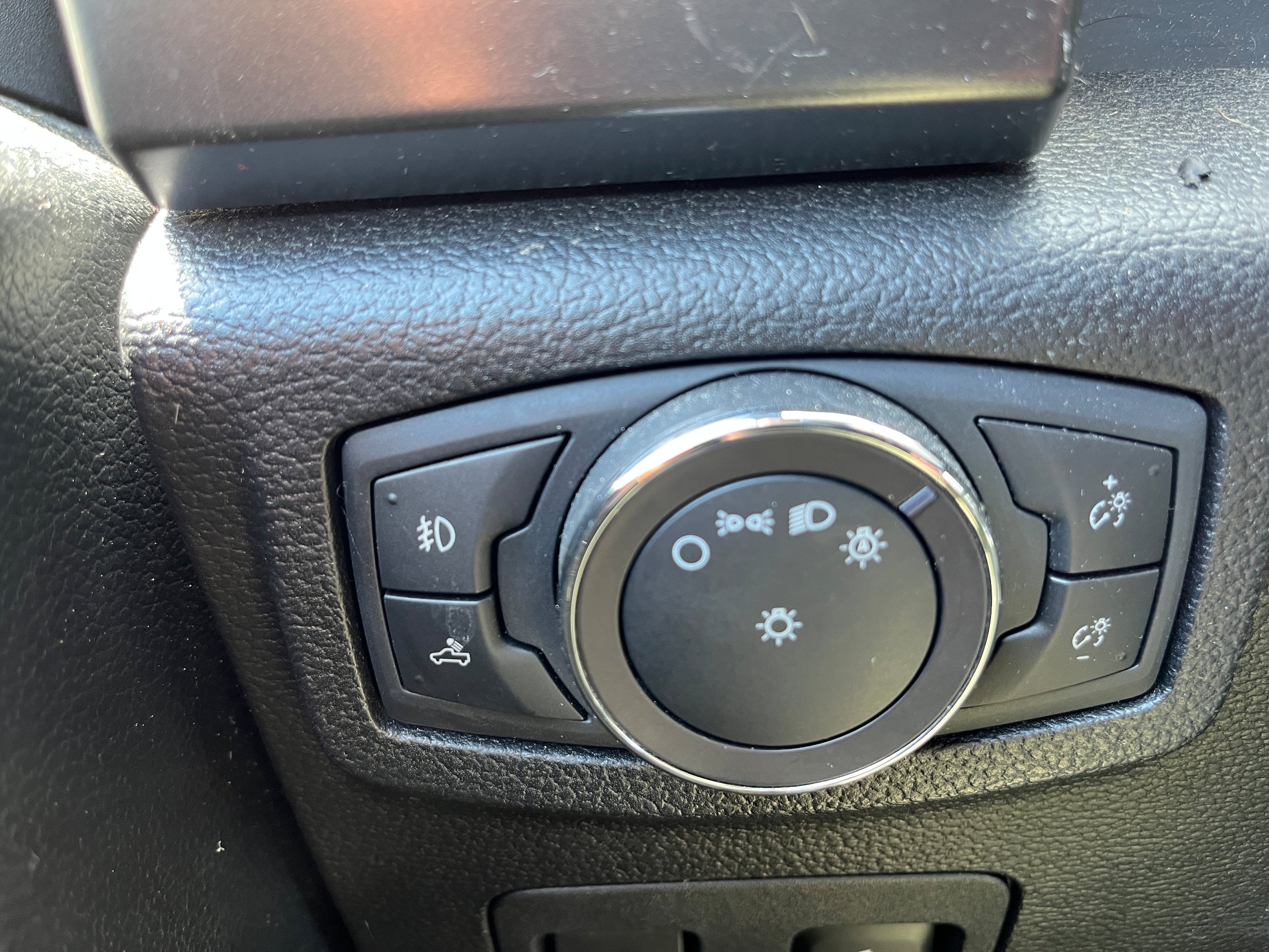 Certified 2019 Ford F150 XLT w/ Equipment Group 302A Luxury AWD/4WD image 19