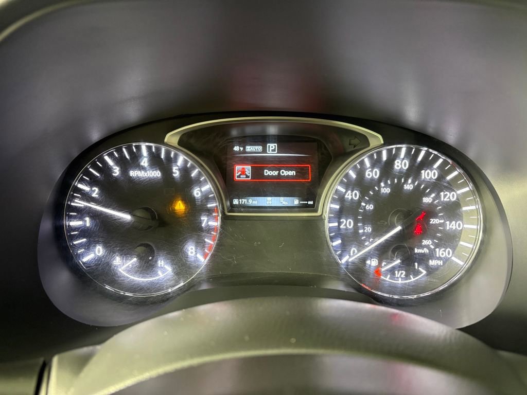 Used 2020 Nissan Pathfinder Platinum image 17