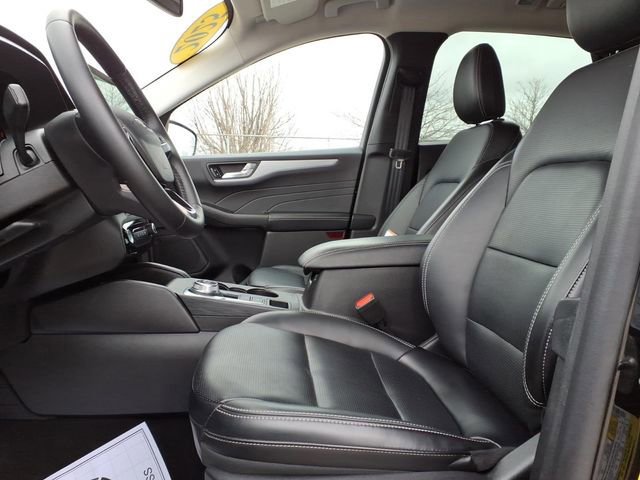 Certified 2025 Ford Escape Platinum image 13