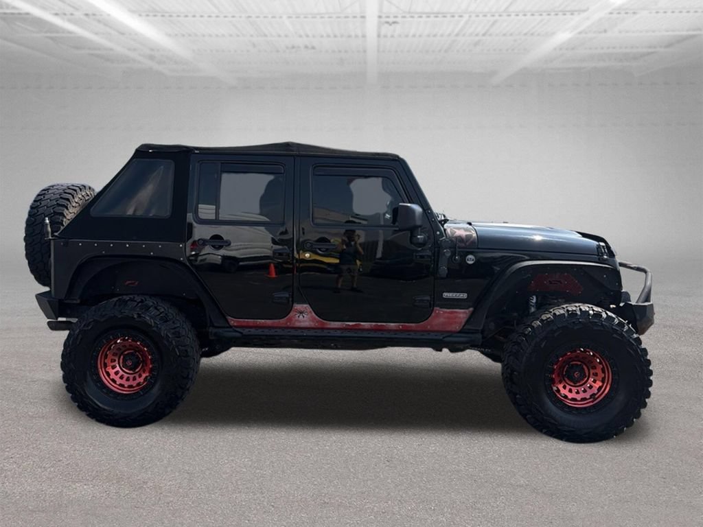 Used 2018 Jeep Wrangler Unlimited Rubicon AWD/4WD image 12