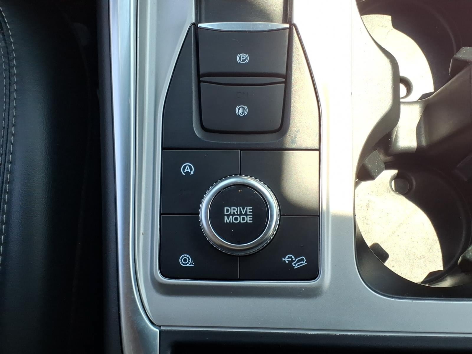 Certified 2024 Ford Explorer XLT w/ Equipment Group 202A AWD/4WD image 22