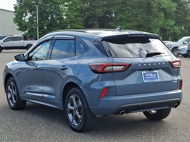 Certified 2023 Ford Escape ST-Line w/ Tech Pack #1 AWD/4WD image 4