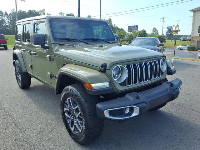Used 2026 Jeep Wrangler Unlimited Sahara AWD/4WD image 5