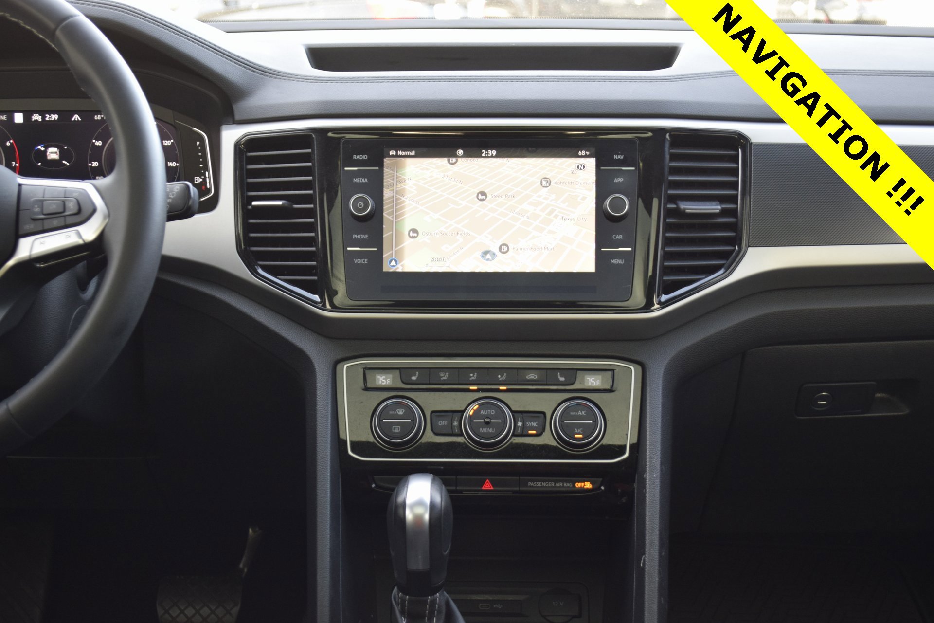 Used 2023 Volkswagen Atlas Cross Sport SEL image 4