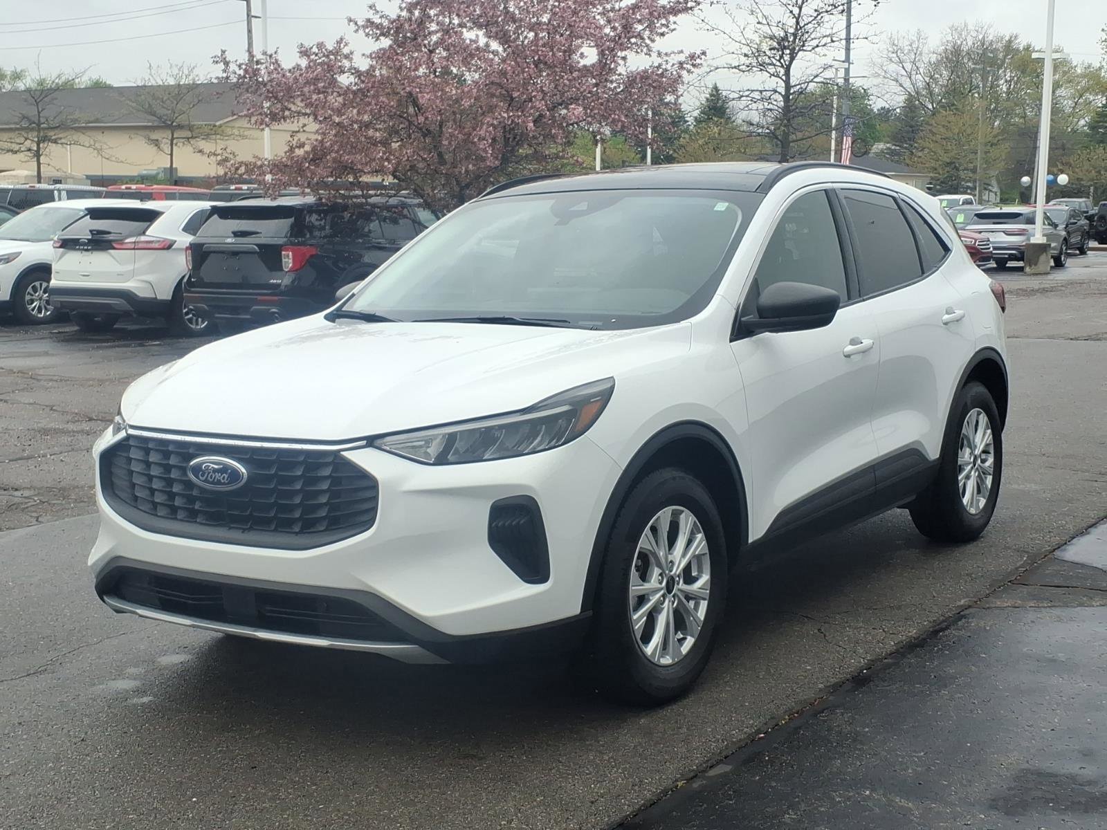 Certified 2024 Ford Escape Active w/ Tech Pack #1 AWD/4WD image 3