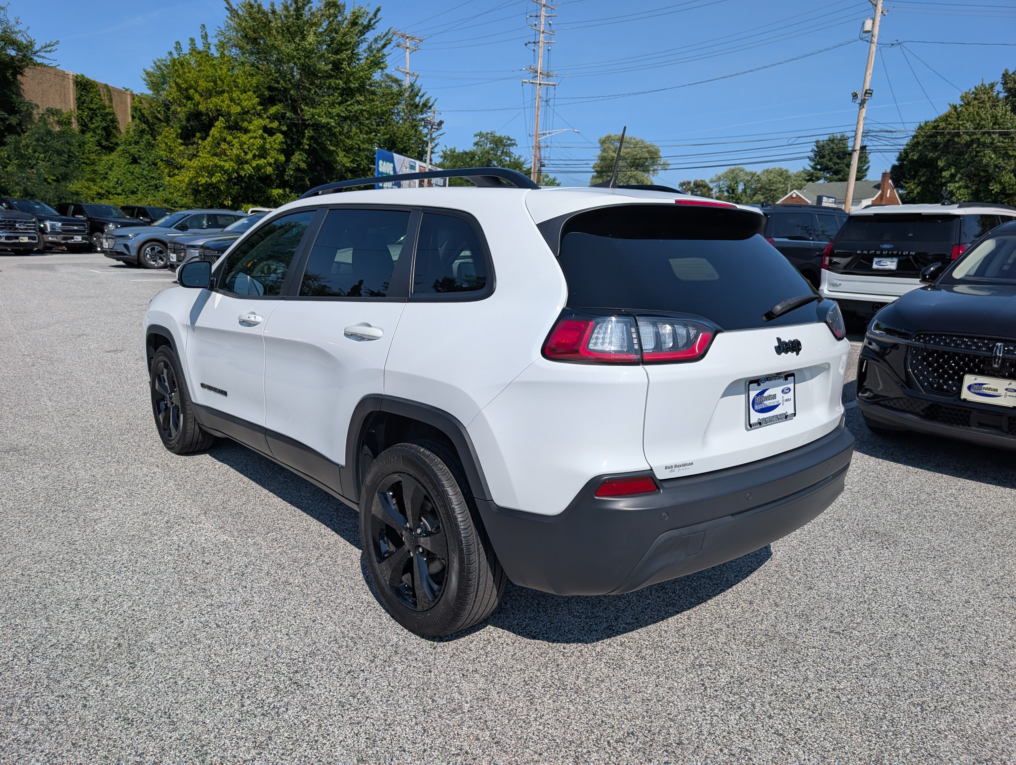 Used 2020 Jeep Cherokee Latitude Plus FWD image 5