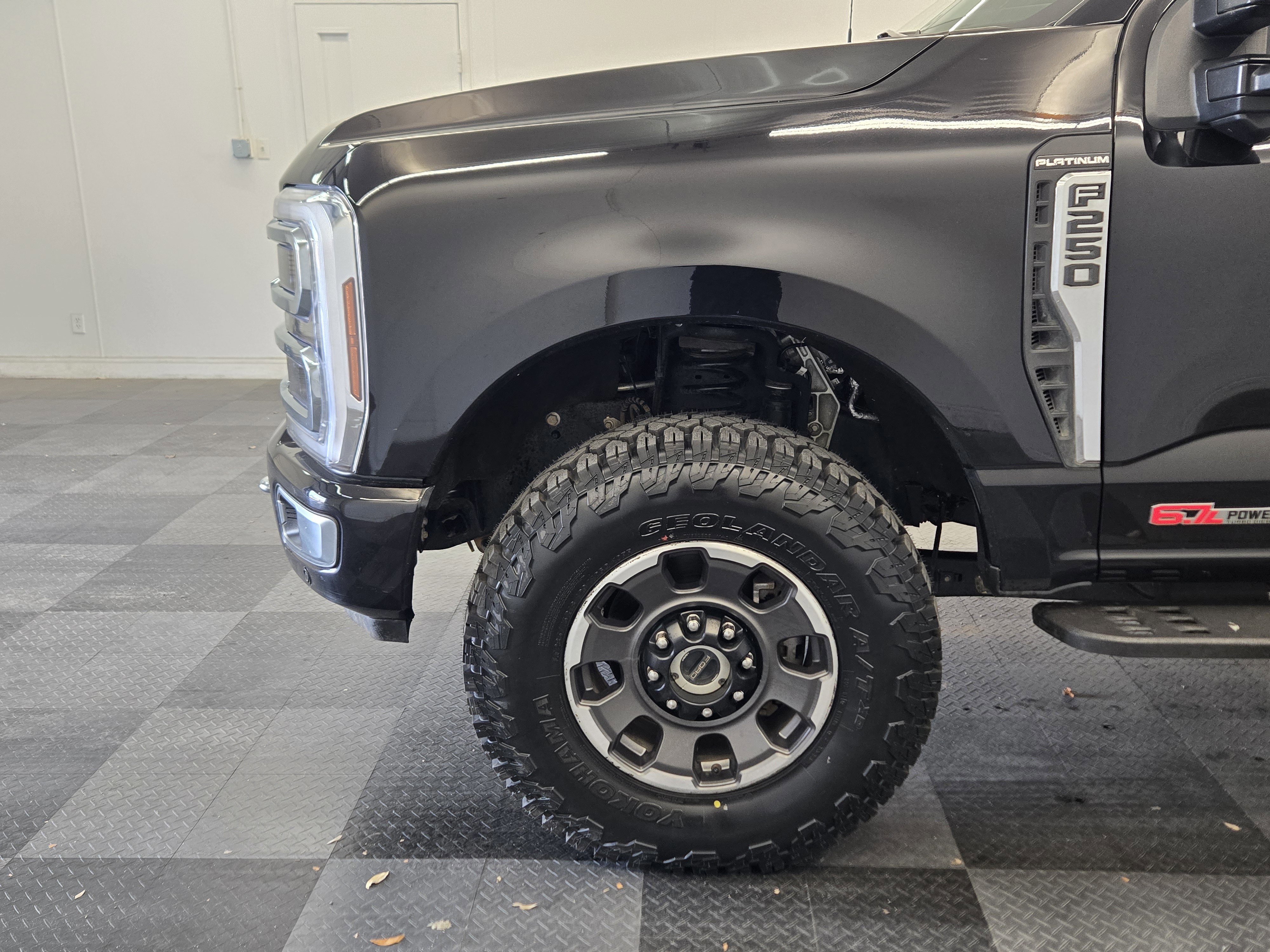 Certified 2024 Ford F250 Platinum w/ Tremor Off-Road Package image 9