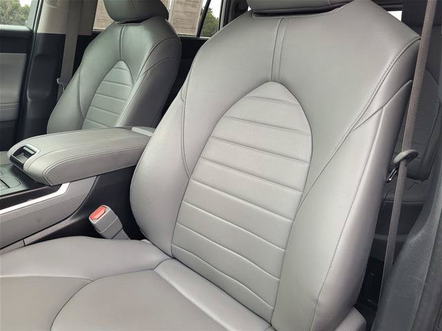Used 2024 Toyota Highlander XLE AWD/4WD image 22