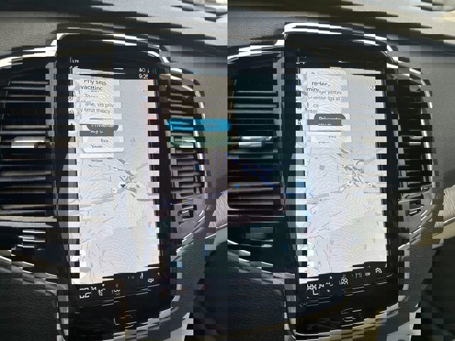 Used 2023 Volvo XC90 T8 Plus w/ Protection Package Premier image 19