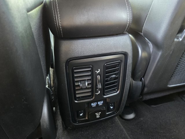 Used 2022 Dodge Durango GT RWD image 11