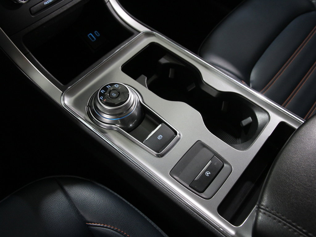 Certified 2024 Ford Edge SEL w/ Sport Appearance Package image 15