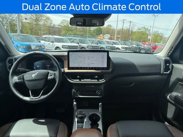 Certified 2025 Ford Bronco Sport Outer Banks w/ Outer Banks Tech Package+ AWD/4WD image 3