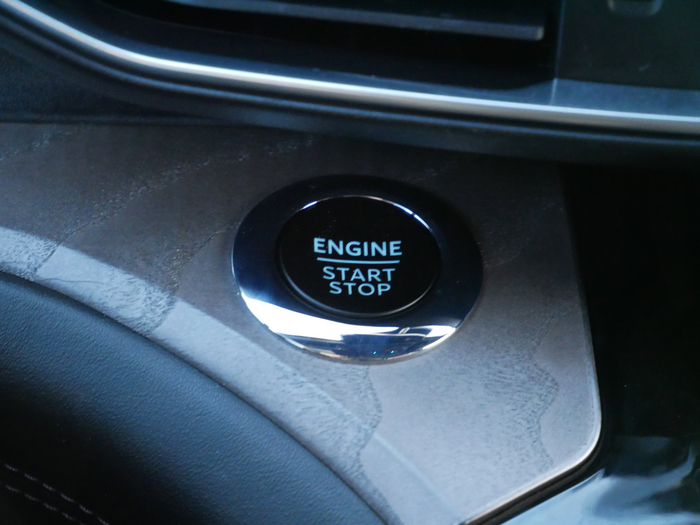 Certified 2023 Ford Explorer Platinum w/ Premium Technology Package image 27