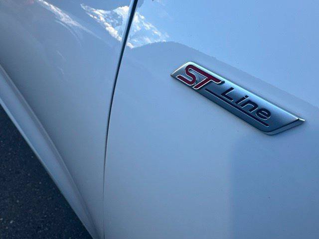 Certified 2023 Ford Escape ST-Line w/ Tech Pack #1 AWD/4WD image 10