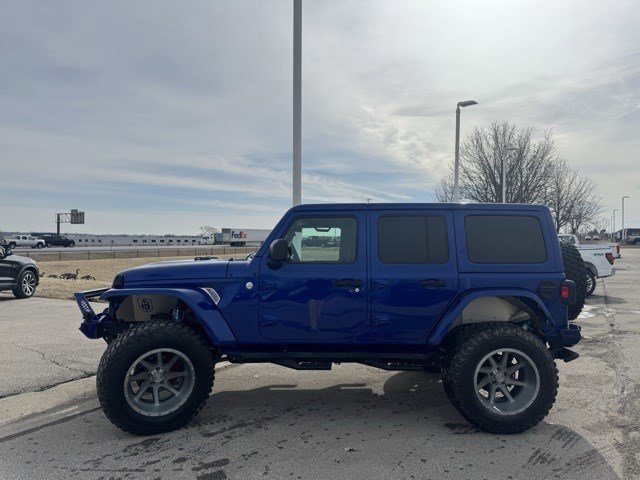 Used 2018 Jeep Wrangler Unlimited Sahara image 4