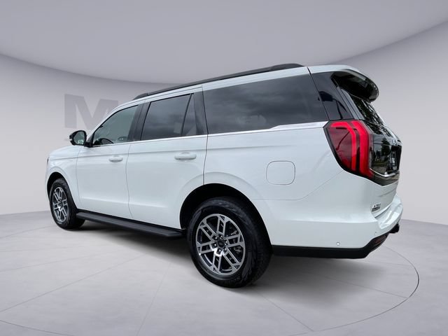 Certified 2025 Ford Expedition Active AWD/4WD image 3