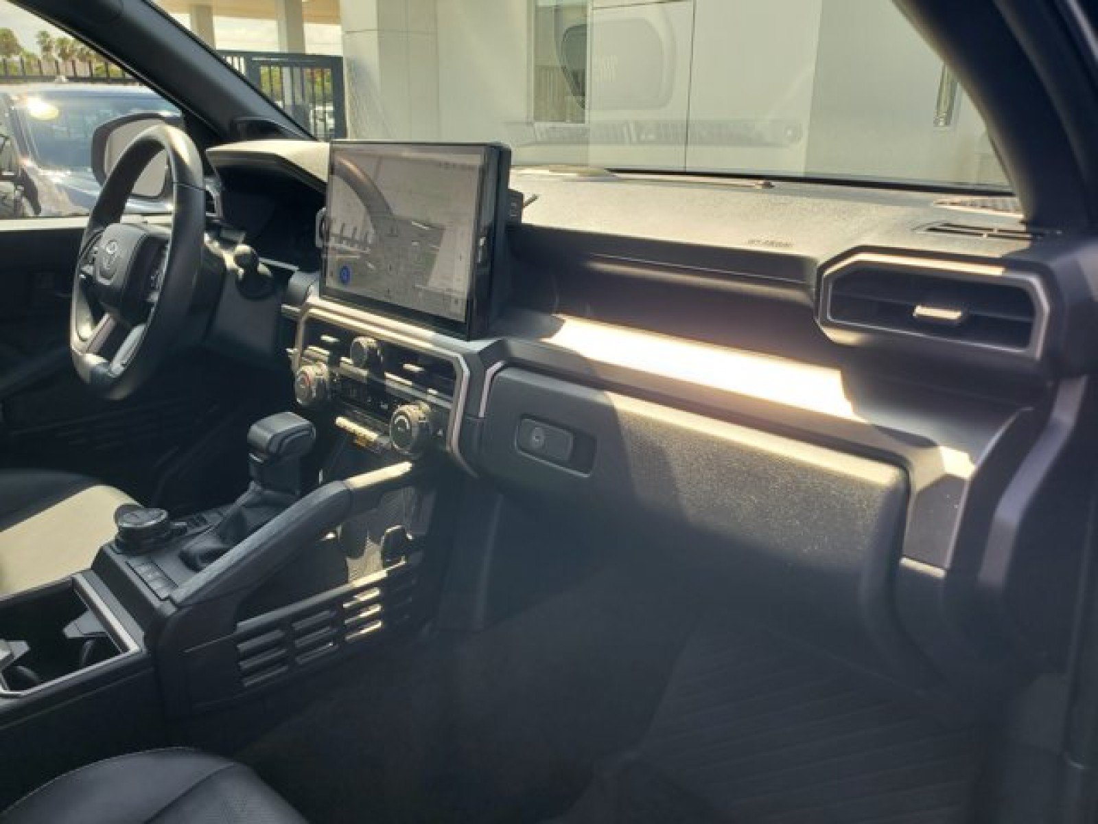 Used 2025 Toyota 4Runner TRD Off-Road Premium AWD/4WD image 35